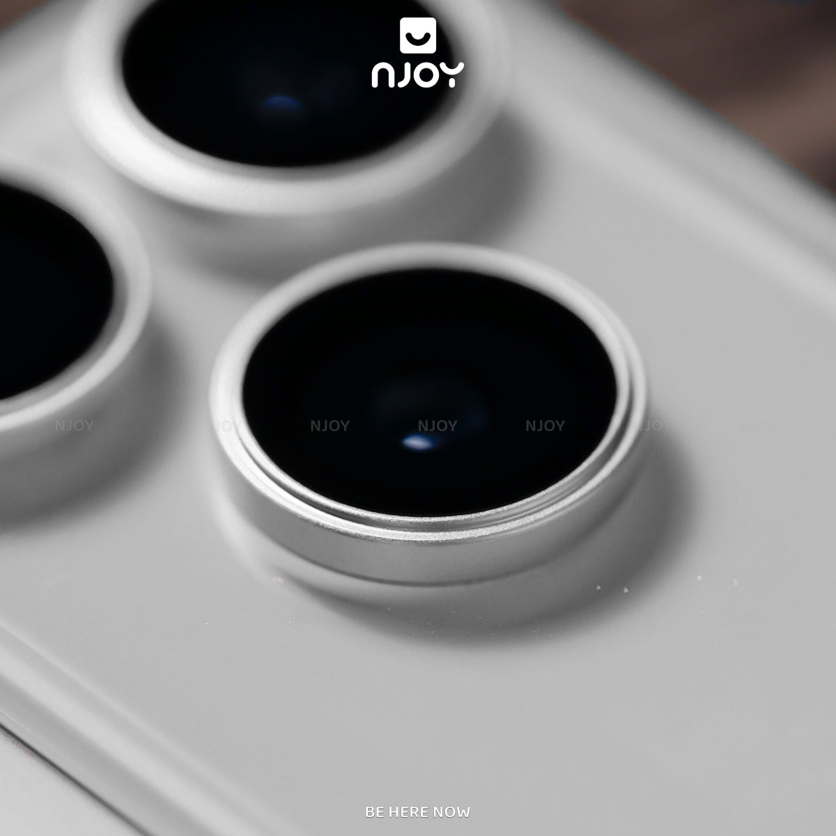 Cường Lực Camera Kuzoom AR Có Khung Dán Cho iPhone 18 Pro Max 17 16 15 14 13 12 11