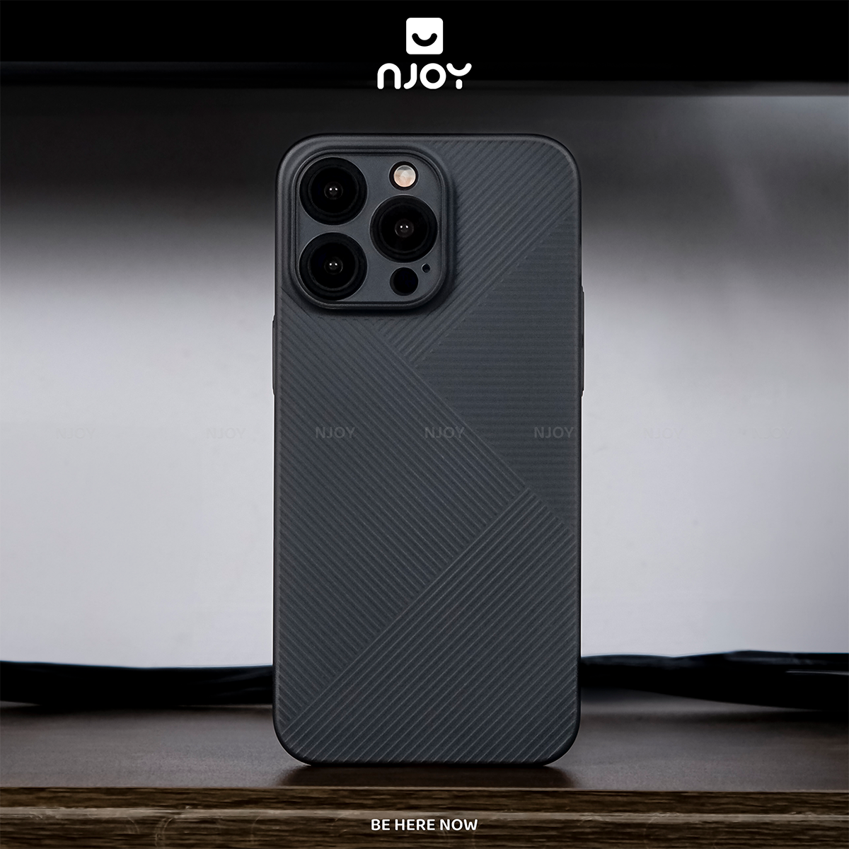 Ốp Nhám Sọc Siêu Mỏng Nexus Họa Tiết Hình Học Geomestry Cho iPhone 18 Pro Max 17 16 15 14 13 12