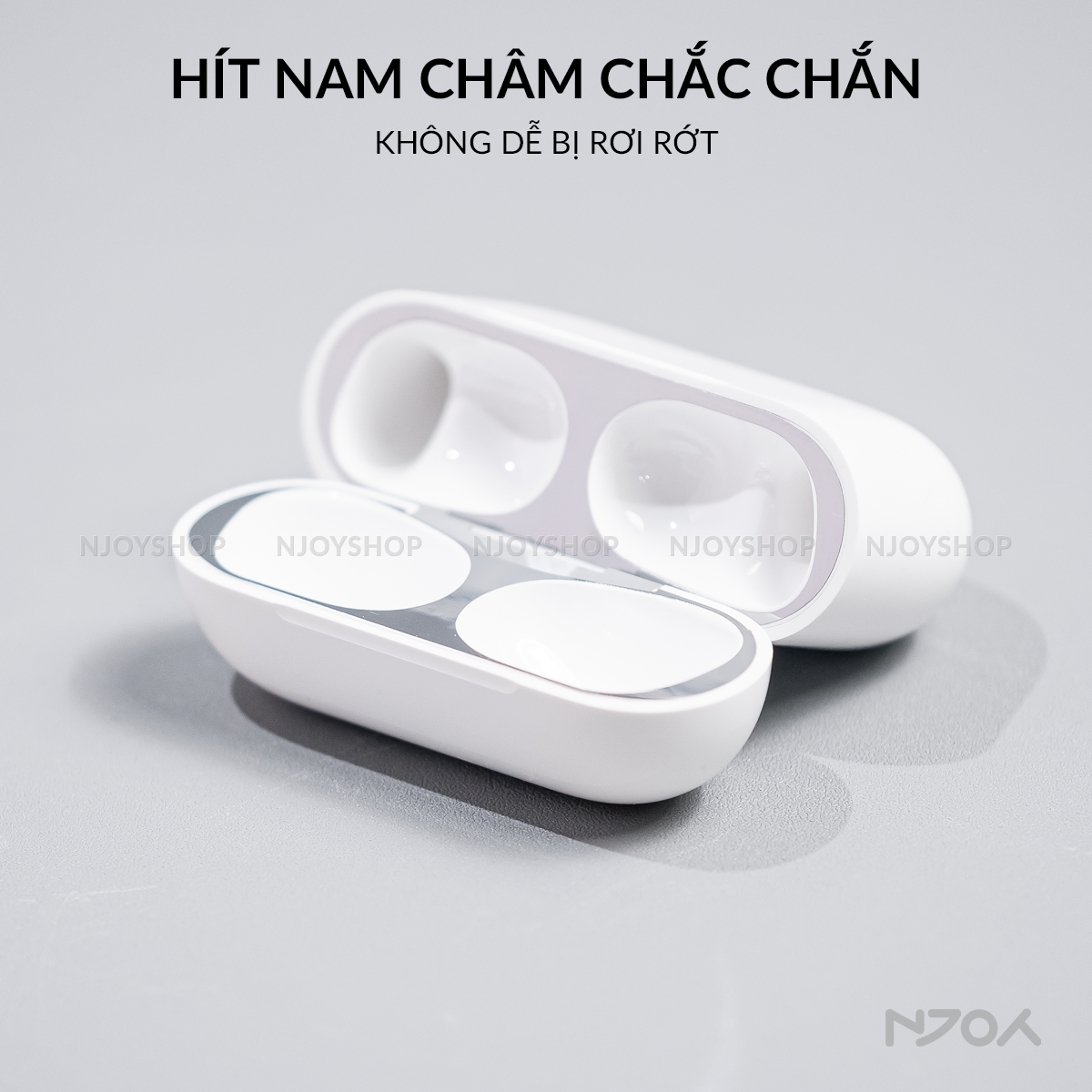 Miếng Dán Kim Loại Ahastyle Cao Cấp Chống Bụi Bảo Vệ Hộp Sạc Tai Nghe Airpods Pro 2 3 4