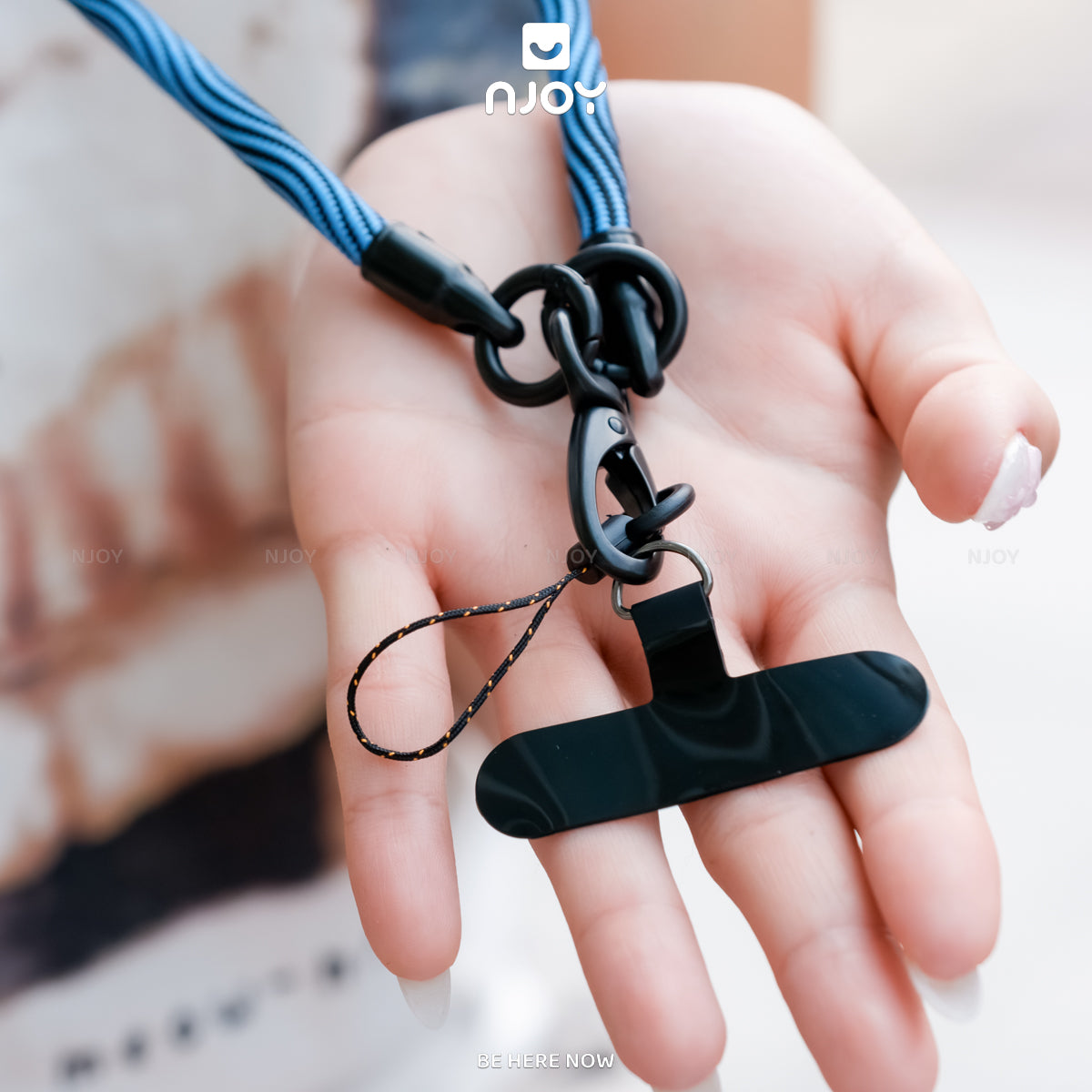Bộ Dây Đeo Điện Thoại Nylon Siêu Bền Kèm Tag Treo Và Móc Khóa Dài 60cm