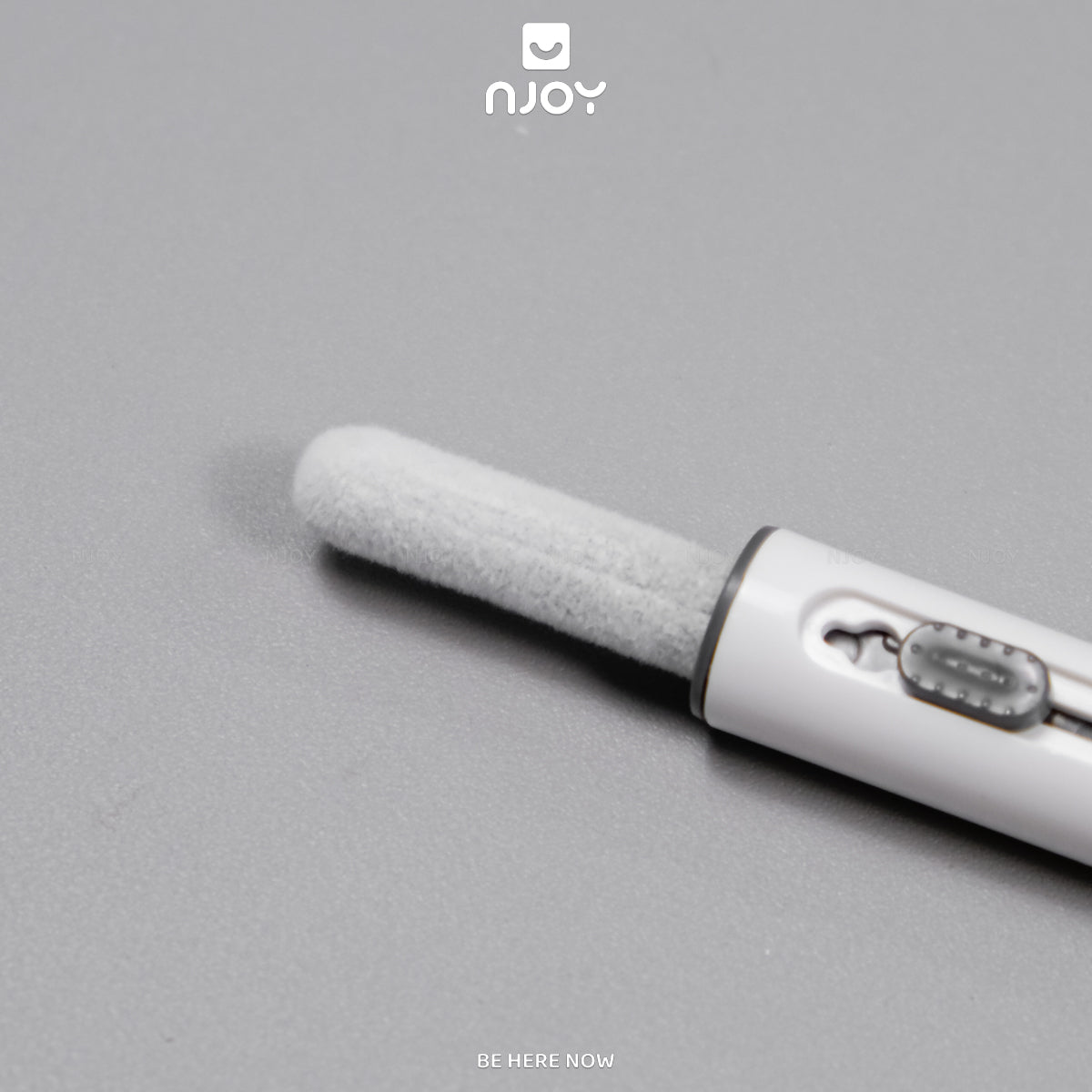 Bút Vệ Sinh Tai Nghe Airpods Pro 2 3 4 Bỏ Túi Đa Năng Nhỏ Gọn Tiện Lợi Njoyshop