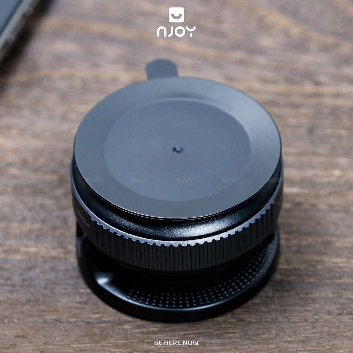 Giá Đỡ Điện Thoại Hít Chân Không Nhỏ Gọn Có Thể Gấp Gọn Cho Xe Hơi Ô Tô Bàn Làm Việc