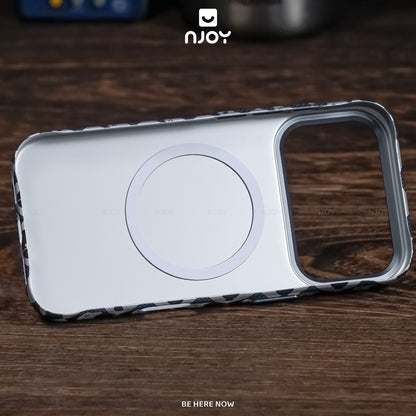 Ốp Carbon Magsafe Siêu Mỏng In Hình Mèo Nút Bấm Kim Loại Cho iPhone 17 Pro Max 16 15 14 13