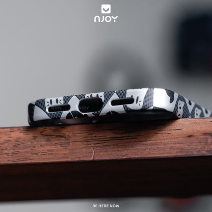 Ốp Carbon Magsafe Siêu Mỏng In Hình Mèo Nút Bấm Kim Loại Cho iPhone 17 Pro Max 16 15 14 13