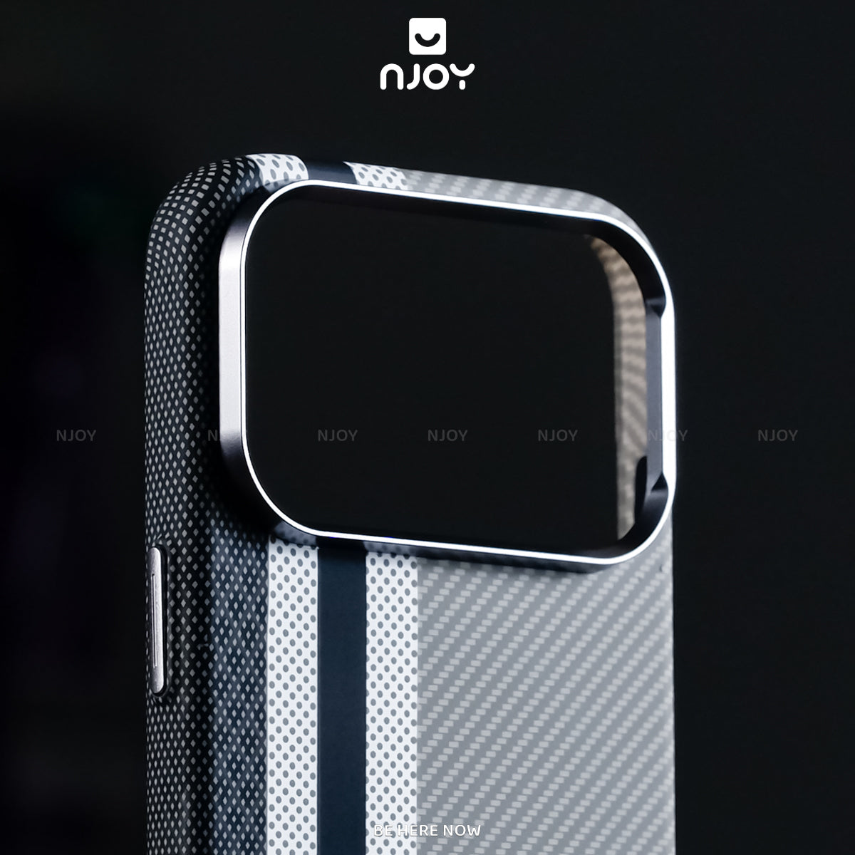 Ốp Carbon Magsafe Siêu Mỏng Họa Tiết Sọc Nổi 3D Cho Điện Thoại iPhone 17 Pro Max 16 15 14 13