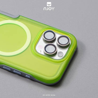 Ốp Lưng Magsafe Nhám Phản Quang Neo Chống Sốc Cho iPhone 16 Pro Max 15 14 13 12