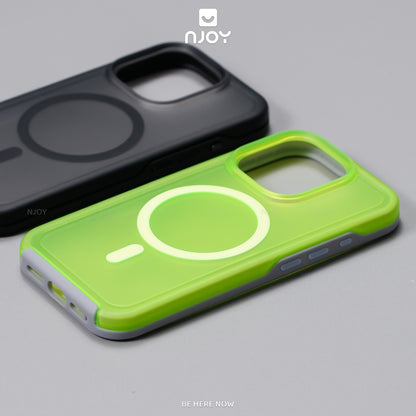 Ốp Lưng Magsafe Nhám Phản Quang Neo Chống Sốc Cho iPhone 16 Pro Max 15 14 13 12