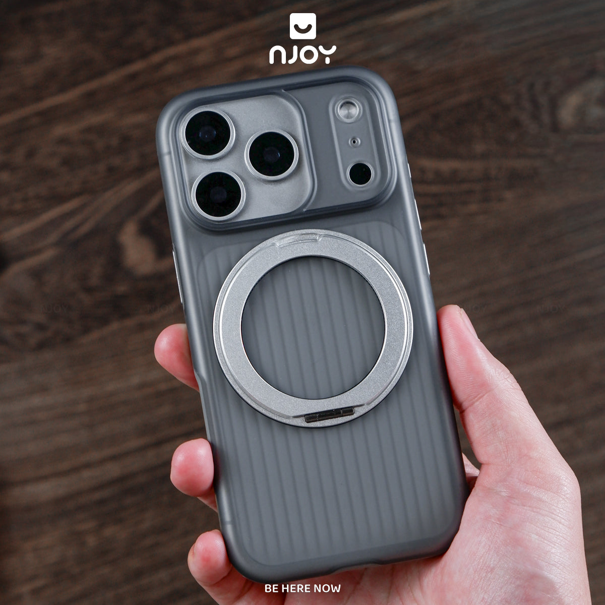 Ốp Lưng Kiêm Giá Đỡ Xoay 360 Độ Hỗ Trợ Sạc Không Dây Từ Tính Cho Điện Thoại iPhone 17 Pro Max 16 15 14