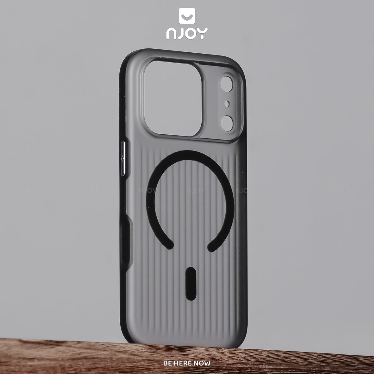 Ốp Lưng Nhám Chống Vân Tay Hỗ Trợ Sạc Không Dây Từ Tính Cho iPhone 17 Pro Max 16 15 14 13 12