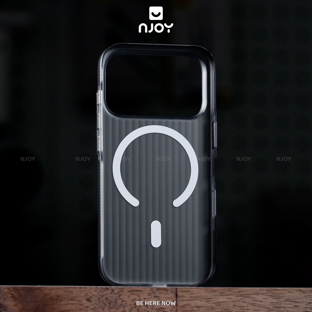 Ốp Nhám Sọc Nổi 3D Njoy Tích Hợp Sạc Nam Châm Từ Tính Cho iPhone 17 Pro Max 16 15 14 13 12