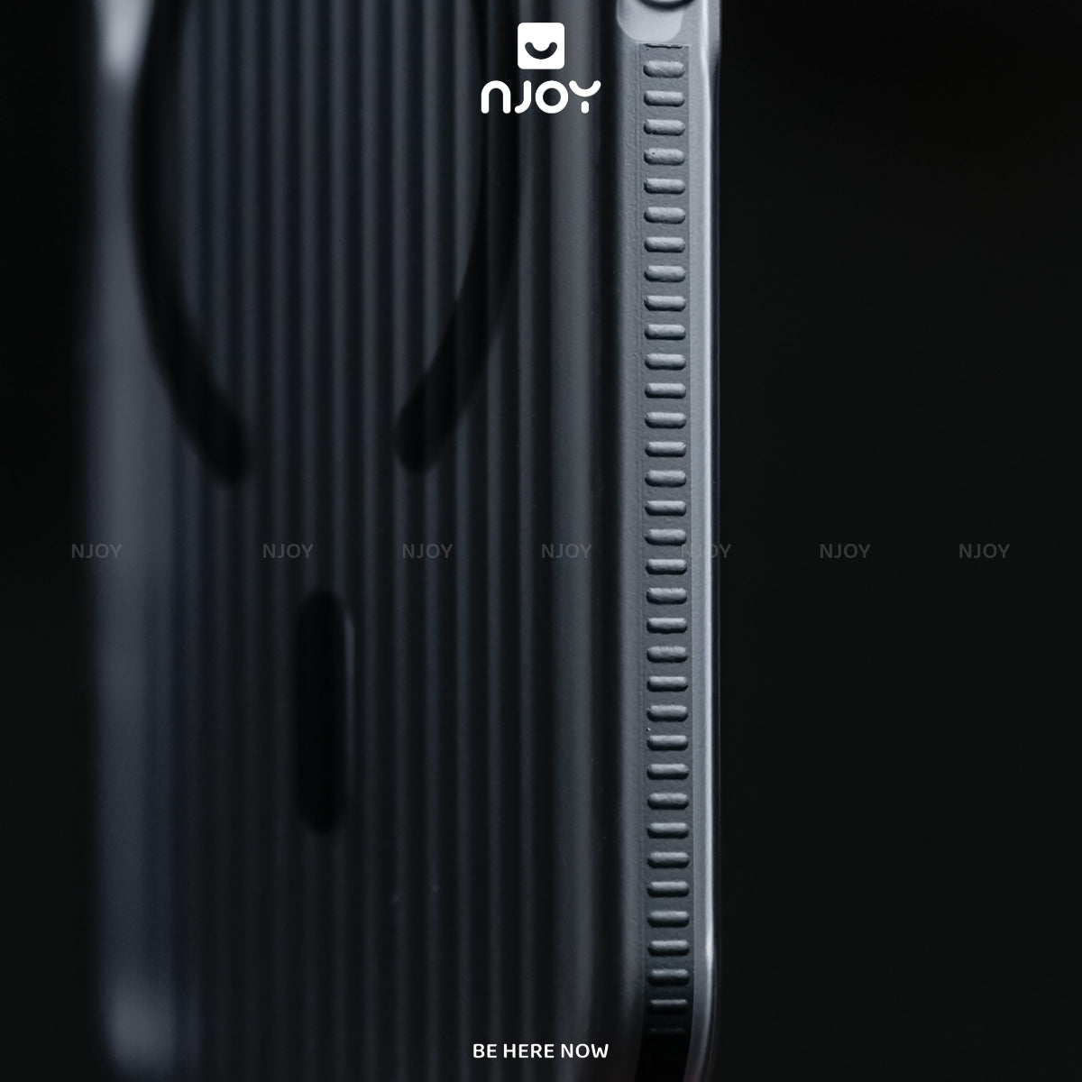 Ốp Nhám Sọc Nổi 3D Njoy Tích Hợp Sạc Nam Châm Từ Tính Cho iPhone 17 Pro Max 16 15 14 13 12