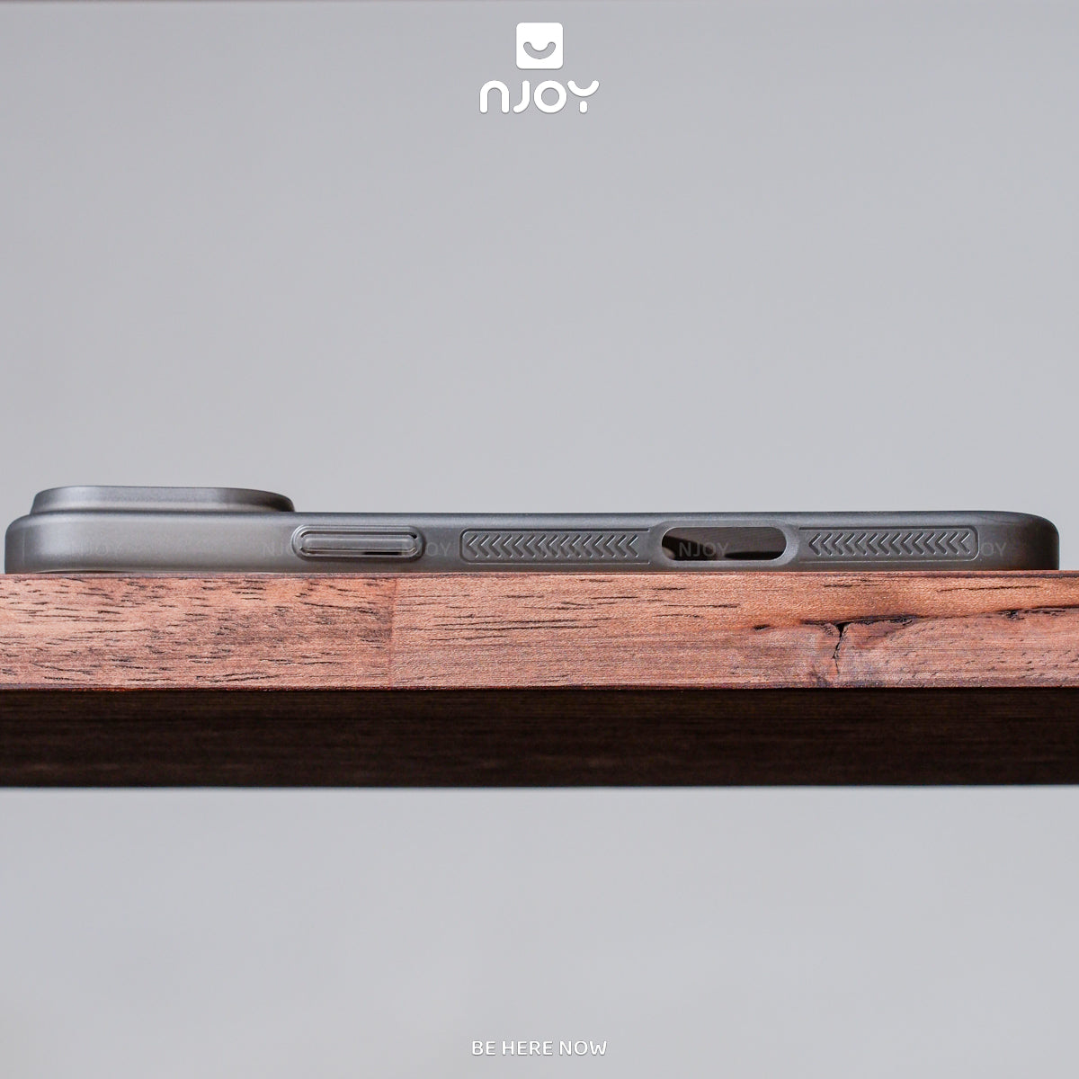 Ốp Magsafe Nhám Siêu Mỏng Mist Chống Trơn Trượt Cho iPhone 17 Pro Max 16 15 14 13 12