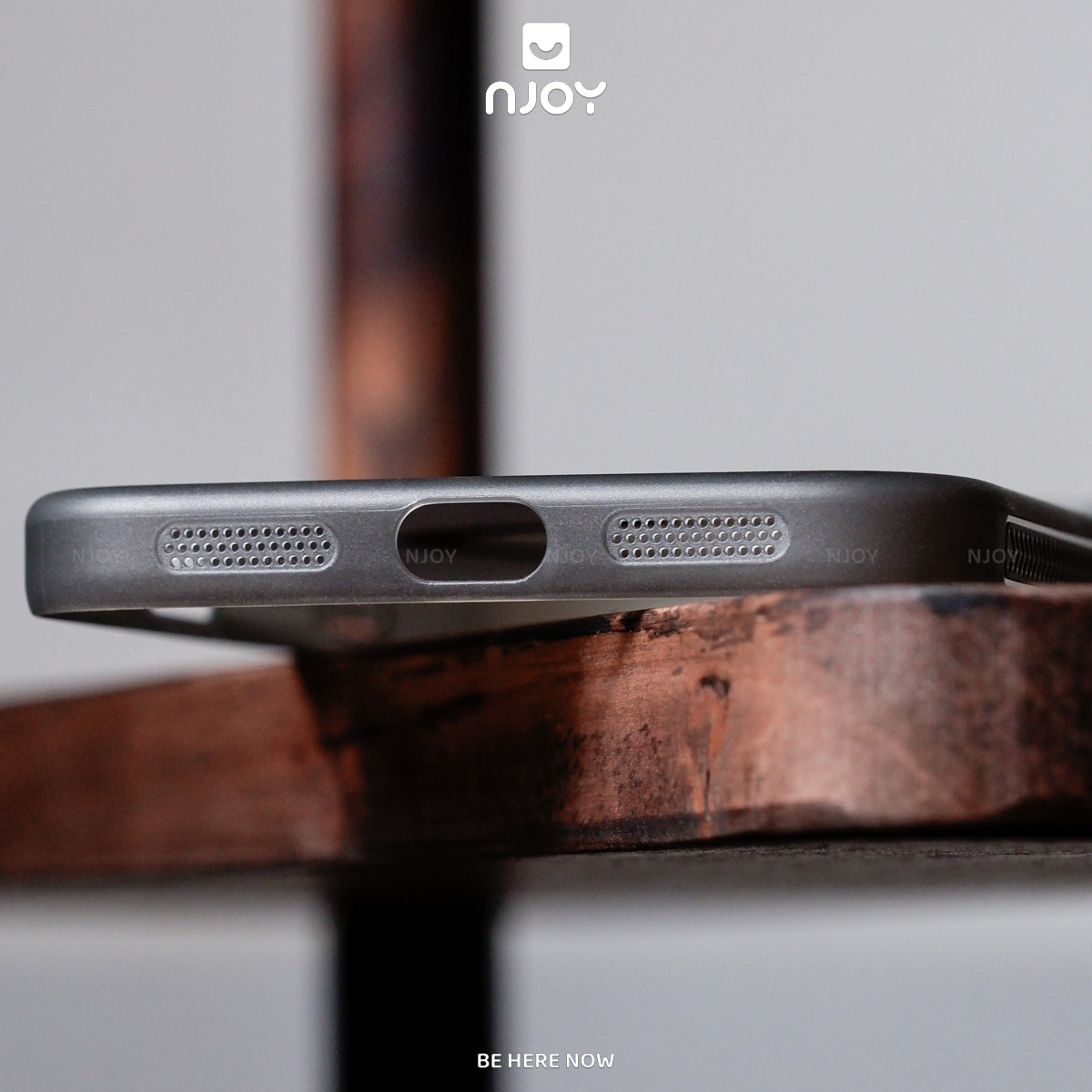 Ốp Magsafe Nhám Siêu Mỏng Mist Chống Trơn Trượt Cho iPhone 17 Pro Max 16 15 14 13 12