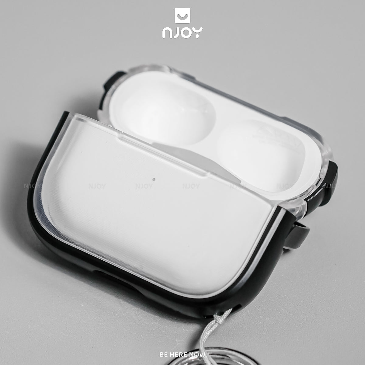 Ốp Trong Suốt Khóa Cài Viền Màu Hỗ Trợ Sạc Không Dây Kèm Móc Khóa Cho AirPods Pro 2 3