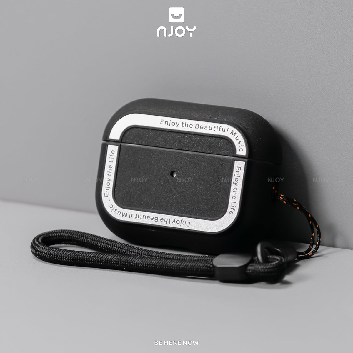 Ốp Nhung Ahastyle Hỗ Trợ Magsafe Viền Kim Loại Kèm Móc Khóa Cho AirPods Pro 2