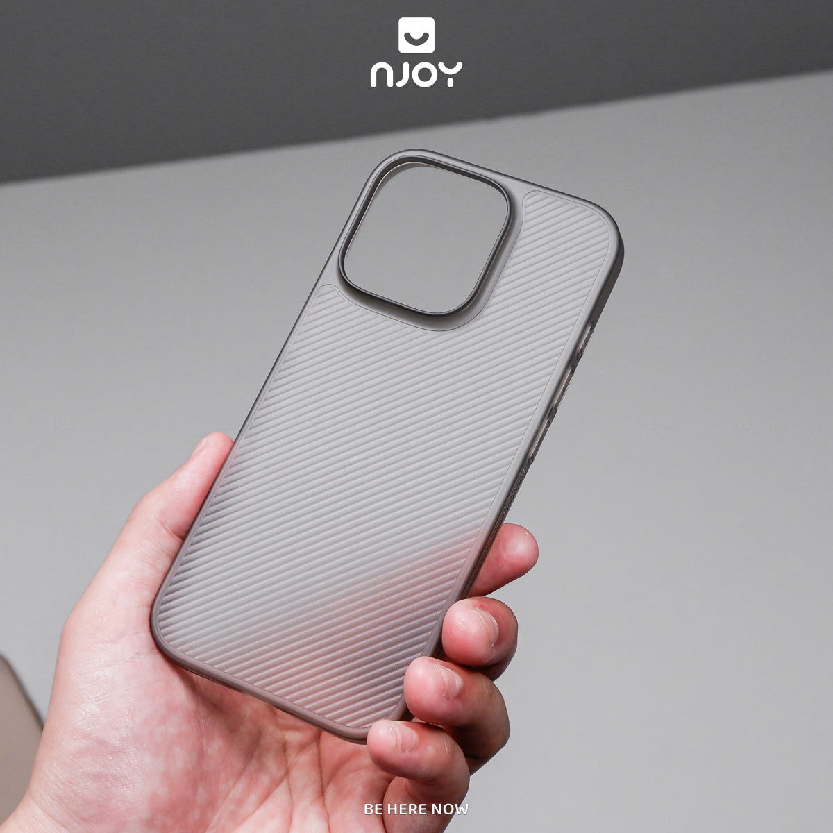 Ốp Nhám Siêu Mỏng Sọc 3D Chống Vân Tay Cho iPhone 17 Pro Max 16 15 14 13