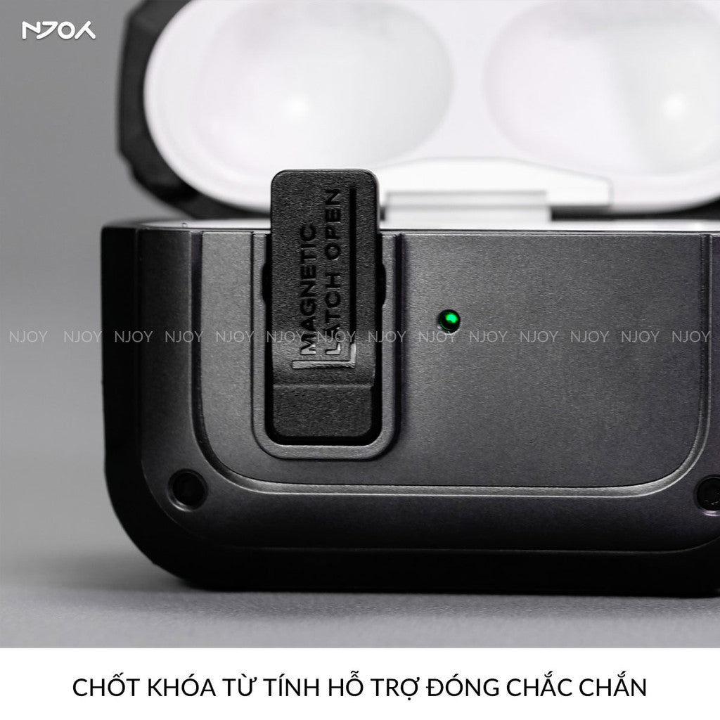 Ốp Tai Nghe AirPods Pro 2 4 Cyberlock Nút Bấm Kim Loại Từ Tính Kèm Móc Khóa Chống Sốc