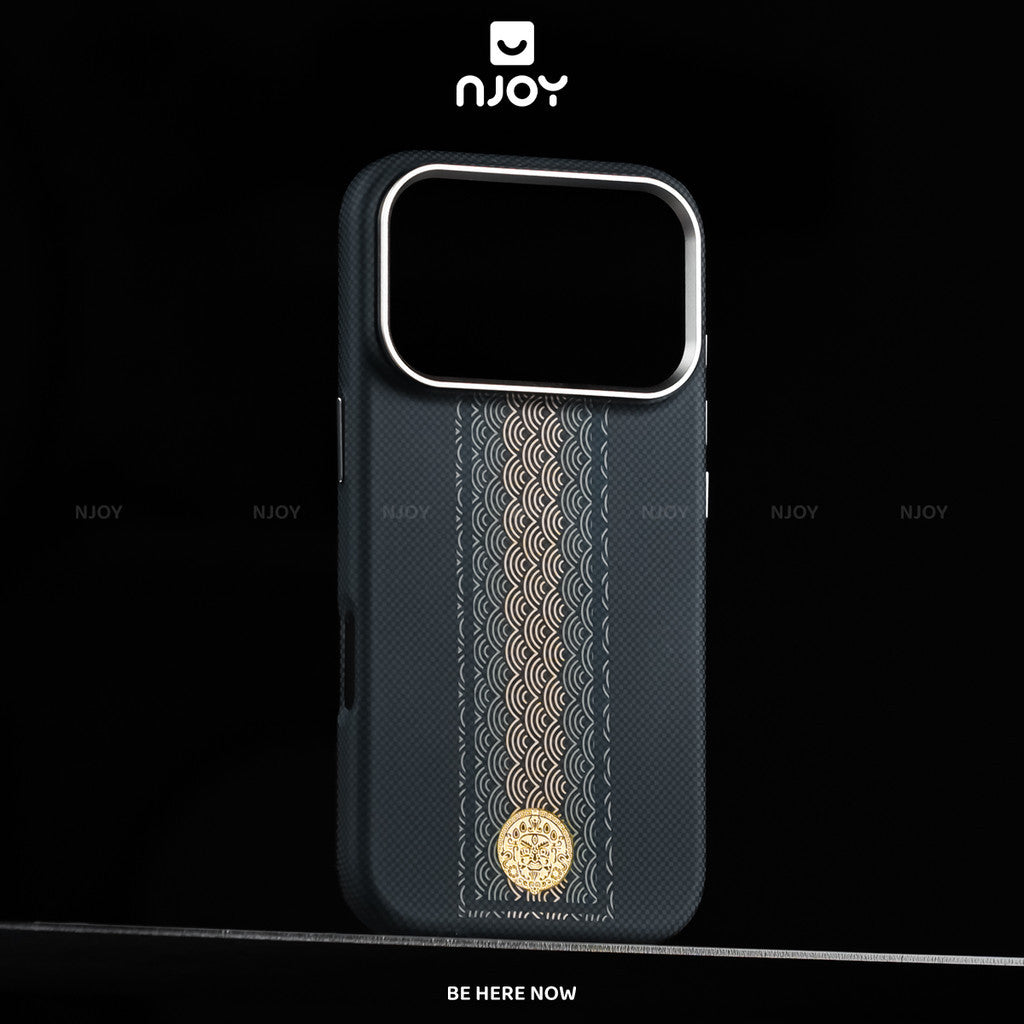 Ốp Carbon Siêu Mỏng Thần Tài Thu Hút Tài Lộc May Mắn Luck Cho Điện Thoại iPhone 18 Pro Max 17 16 15 14