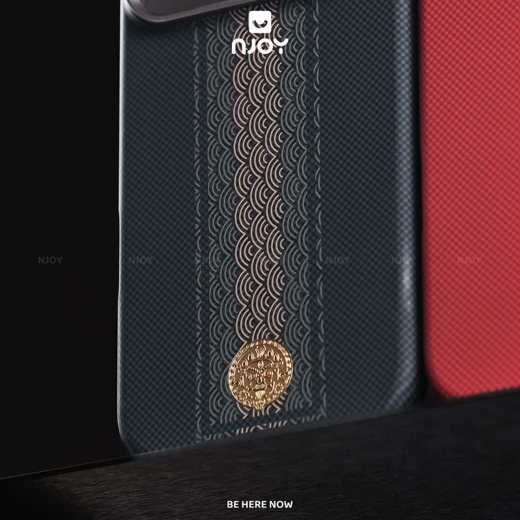 Ốp Carbon Siêu Mỏng Thần Tài Thu Hút Tài Lộc May Mắn Luck Cho Điện Thoại iPhone 18 Pro Max 17 16 15 14